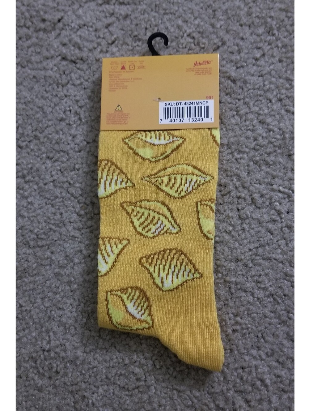 Velveeta Shells & Cheese Crew Socks Men's - Picture 2 of 2